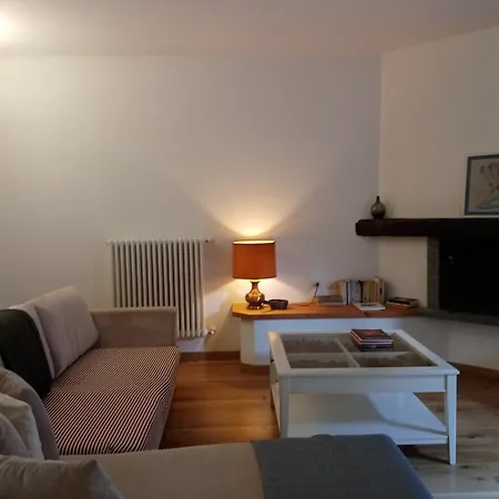 Cascina Borgofrancone Aparthotel Gera Lario