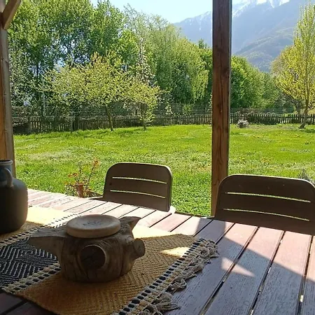 Cascina Borgofrancone Aparthotel Gera Lario