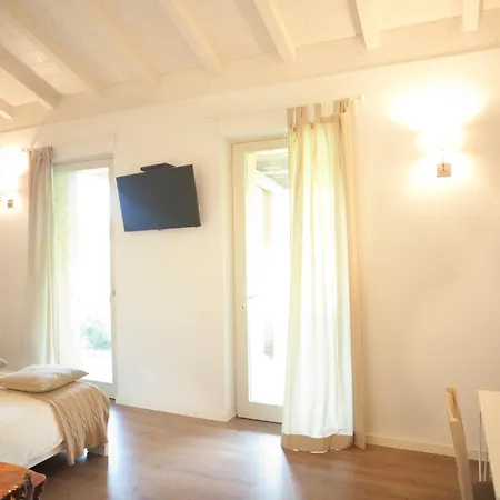 Aparthotel Cascina Borgofrancone Gera Lario