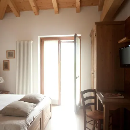 Cascina Borgofrancone Aparthotel Gera Lario